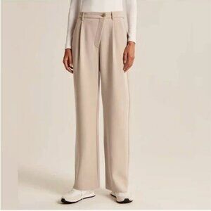 Abercrombie & Fitch - Tailored Relaxed Straight Pant - Size 25S - Taupe - EUC